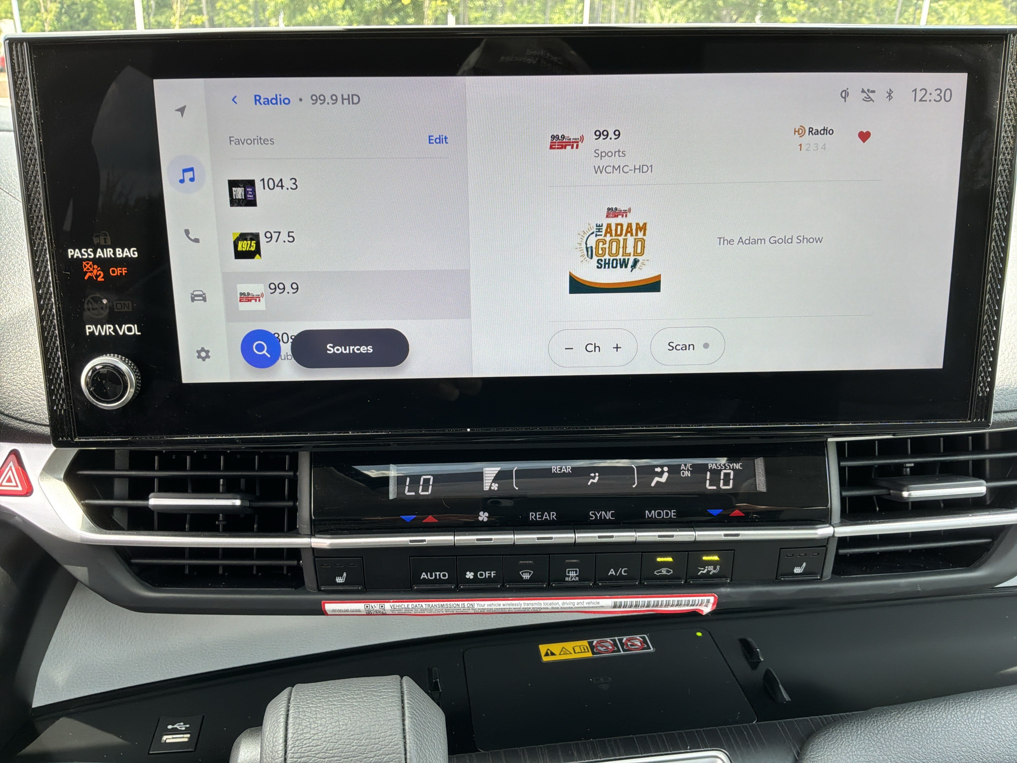 Used 2026 Toyota Sienna XLE FWD image 23