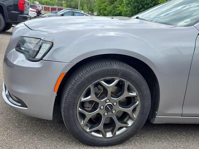 Used 2017 Chrysler 300 S AWD/4WD image 10