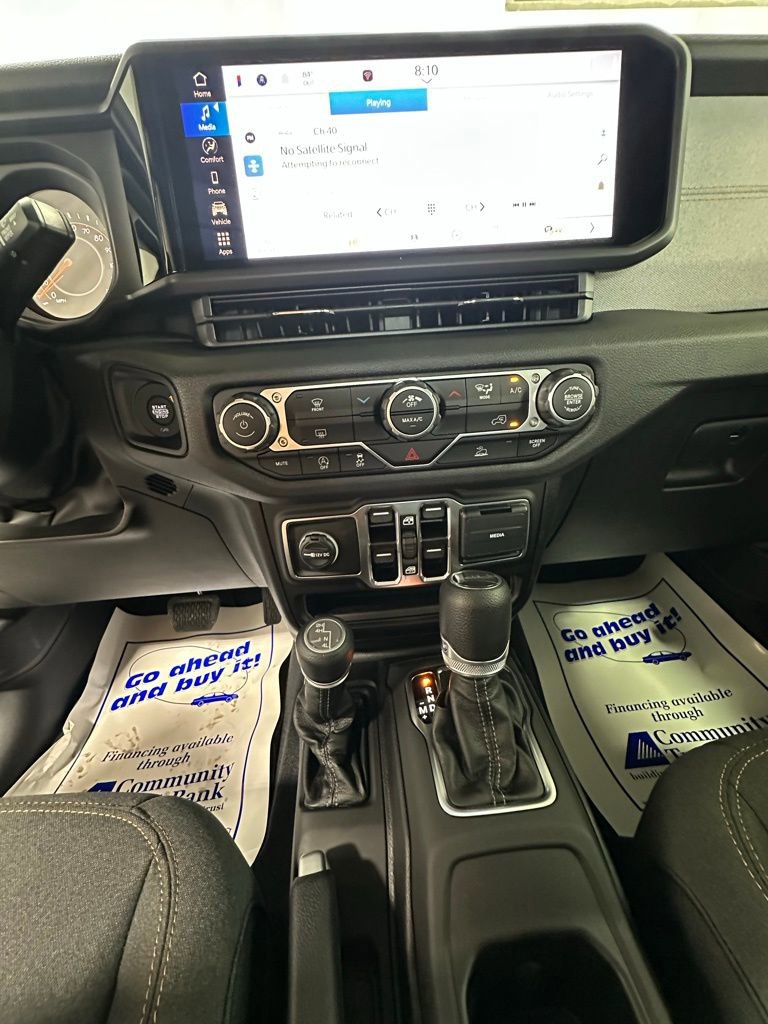 New 2025 Jeep Gladiator Sport AWD/4WD image 16