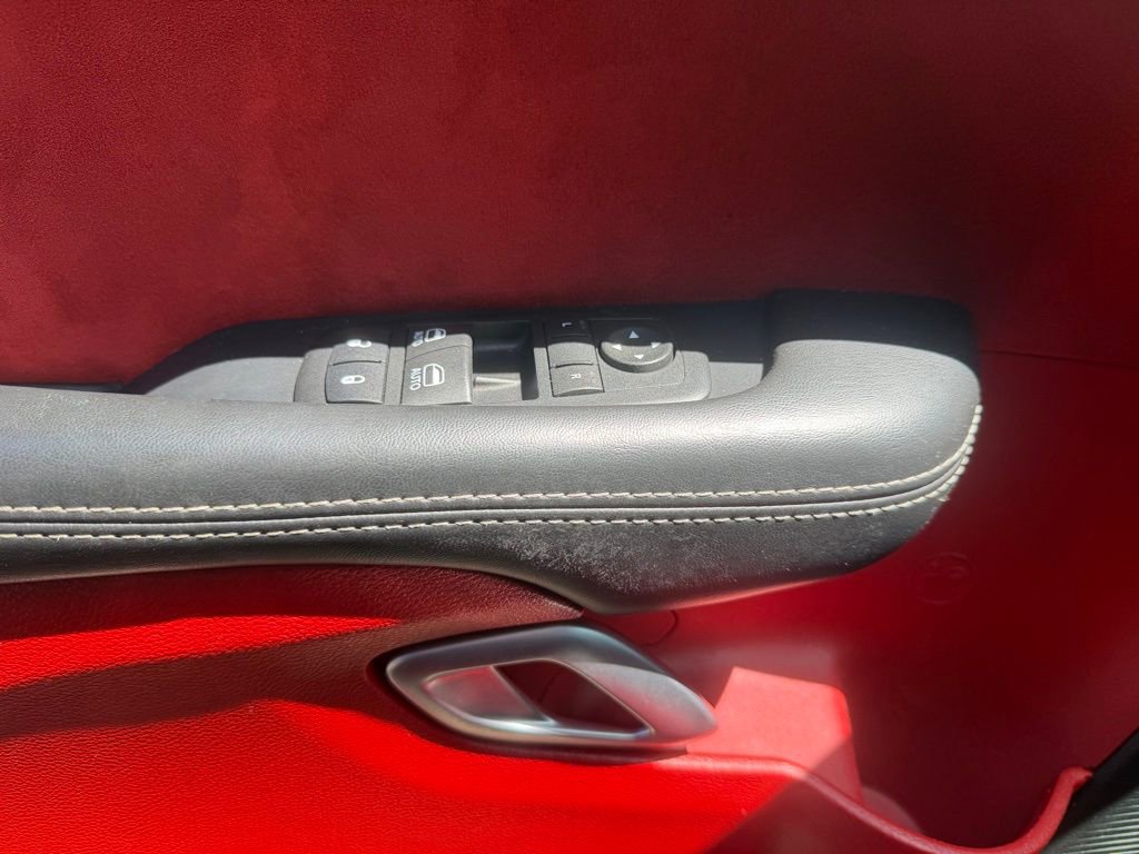 Used 2015 Dodge Challenger SRT w/ Technology Group image 18