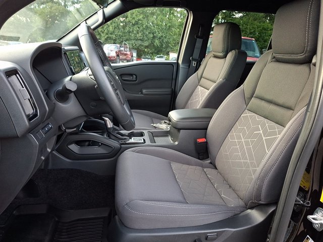 Used 2026 Nissan Frontier SV w/ All-Weather Content Package AWD/4WD image 17