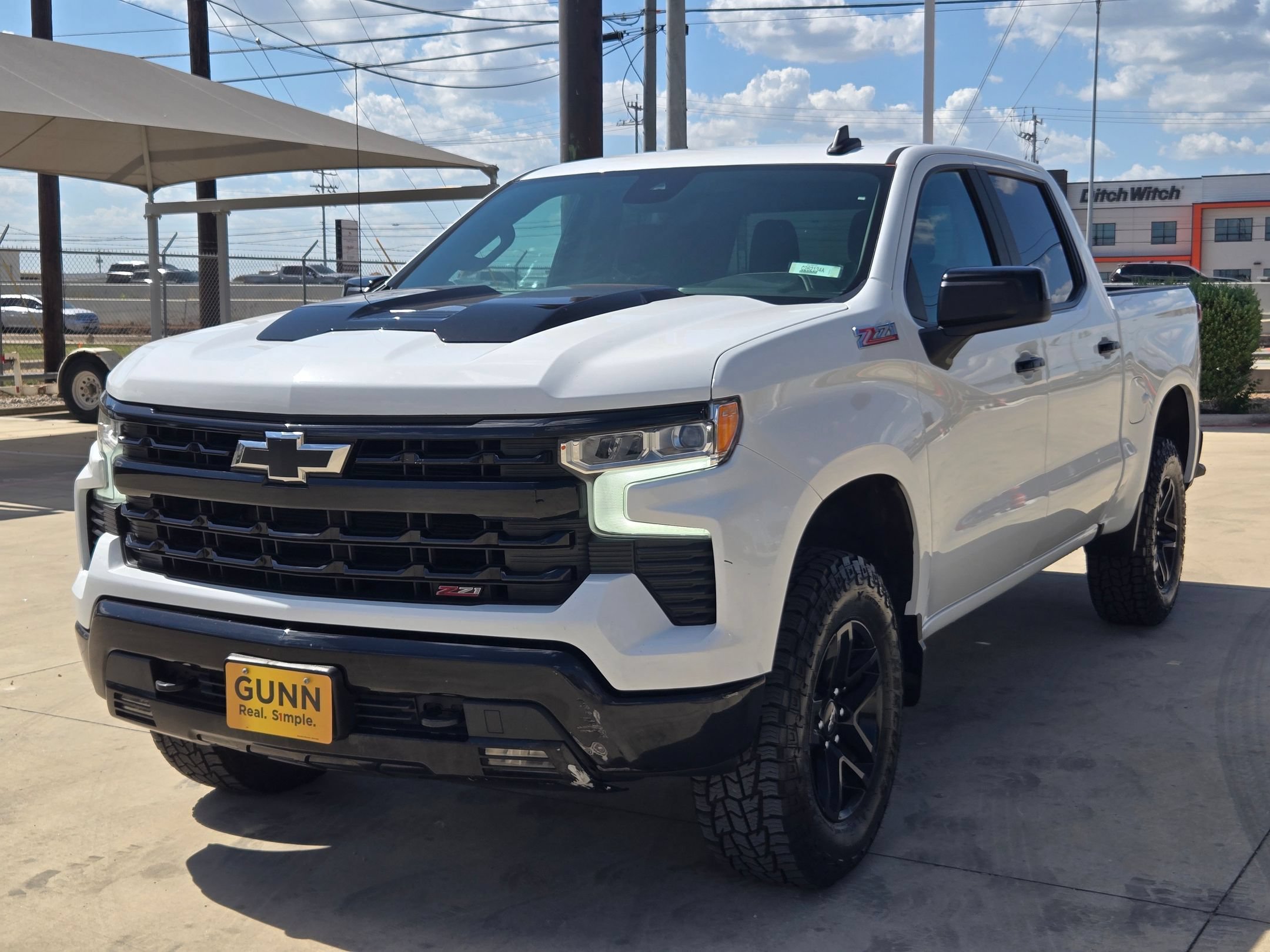 Used 2022 Chevrolet Silverado 1500 LT Trail Boss w/ Protection Package AWD/4WD image 3