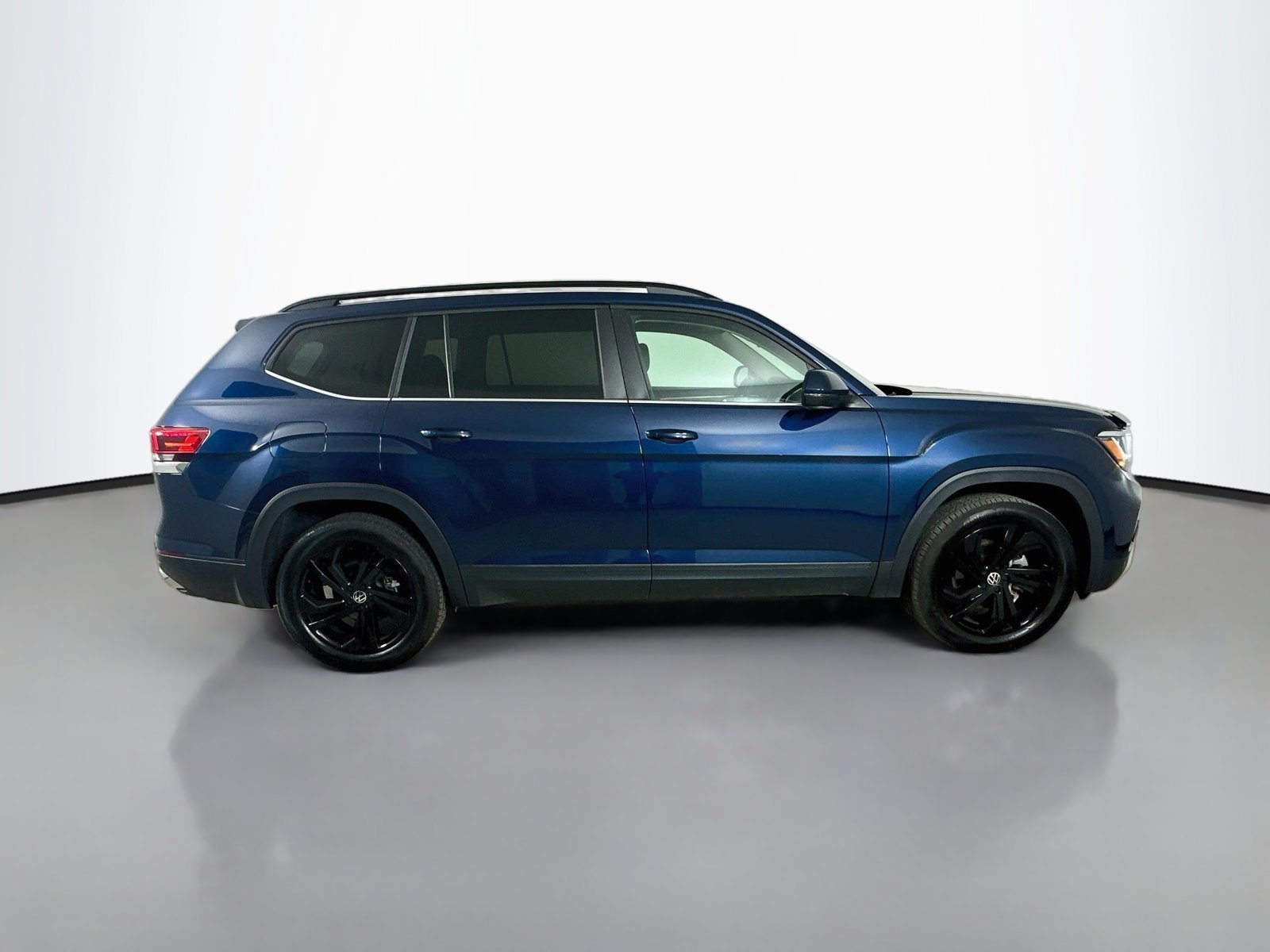 Used 2022 Volkswagen Atlas SE FWD image 4