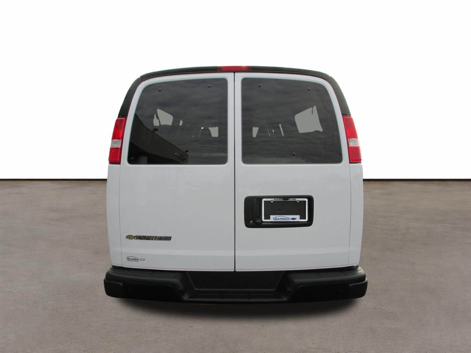 Used 2025 Chevrolet Express 3500 LS RWD image 4
