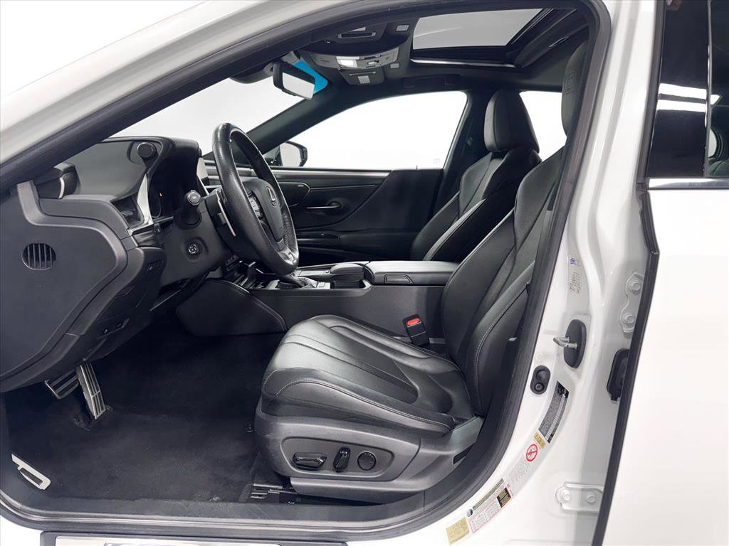 Used 2019 Lexus ES 350 image 4