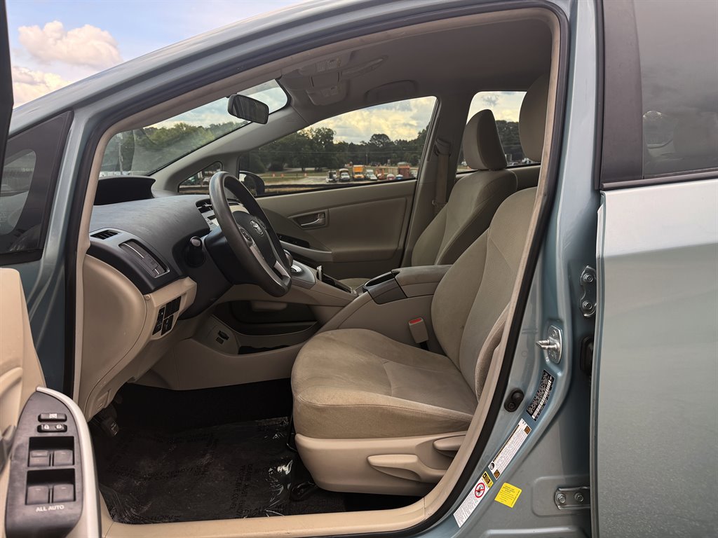 Used 2015 Toyota Prius Two FWD image 9
