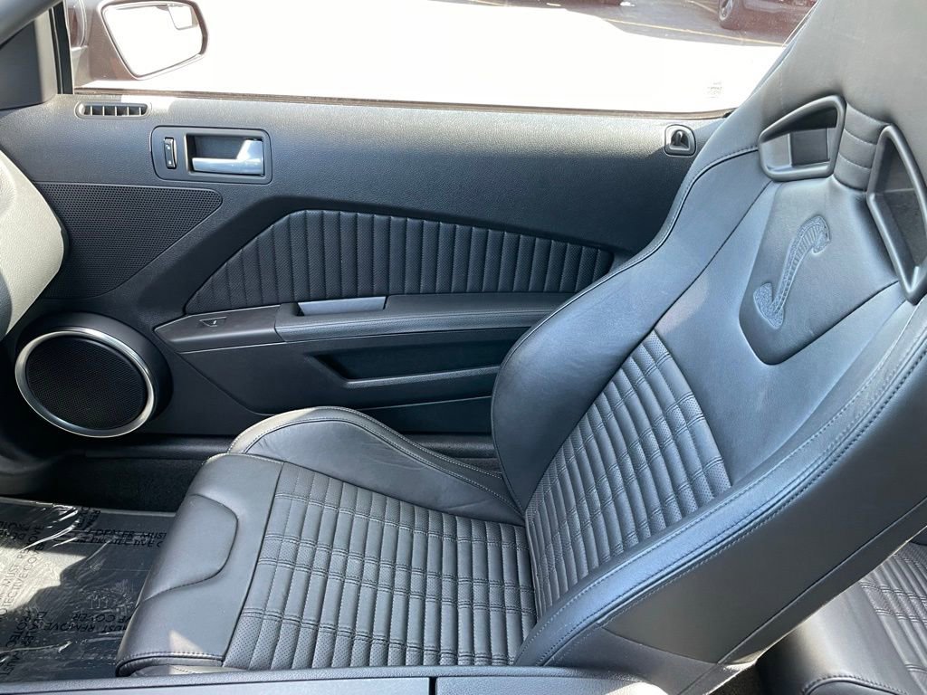 Used 2012 Ford Mustang Shelby GT500 w/ SVT Performance Pkg image 15