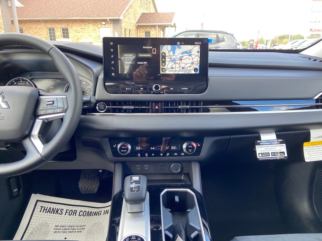 New 2025 Mitsubishi Outlander AWD image 27