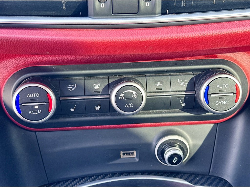 Used 2018 Alfa Romeo Stelvio Quadrifoglio w/ Driver Assist Dynamic Package image 15