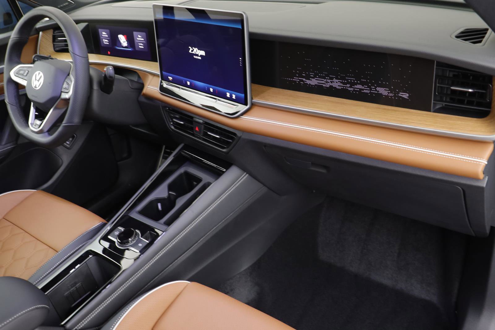 New 2026 Volkswagen Tiguan SEL R-Line image 22