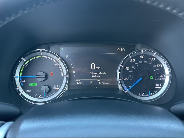 Used 2024 Toyota Highlander LE FWD image 28