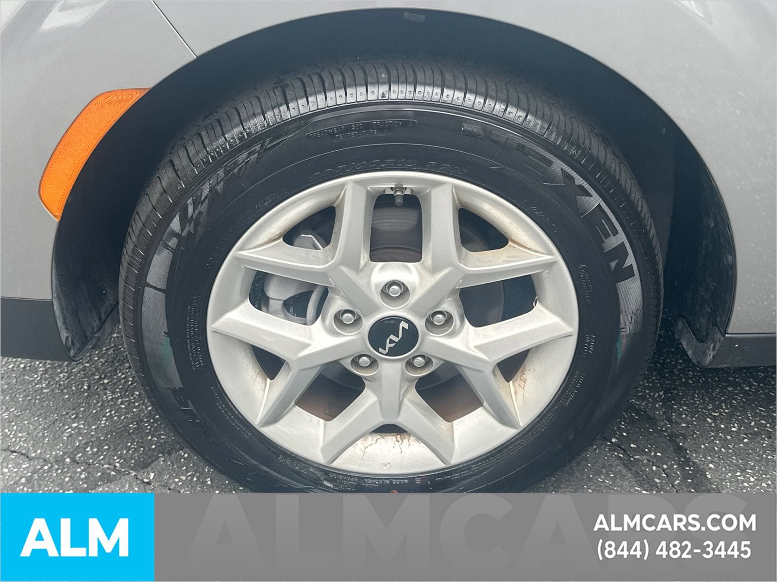 Used 2025 Kia Soul LX w/ LX Technology Package FWD image 12