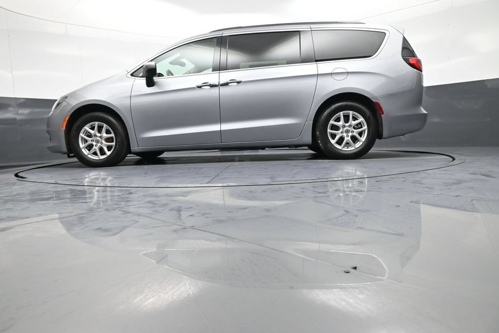 Used 2021 Chrysler Voyager Lxi FWD image 34