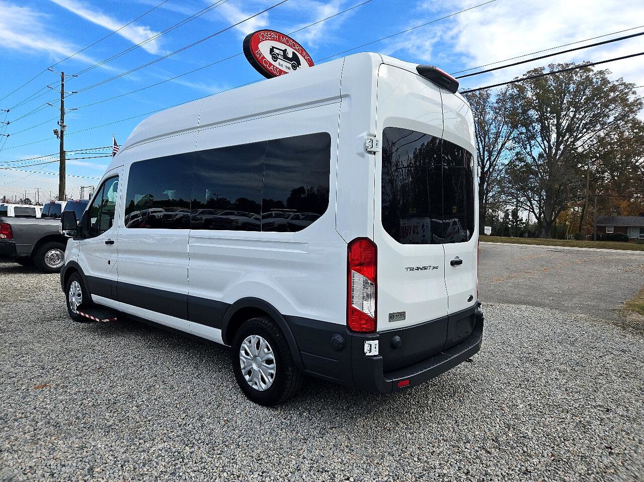 Used 2020 Ford Transit 350 XL image 4