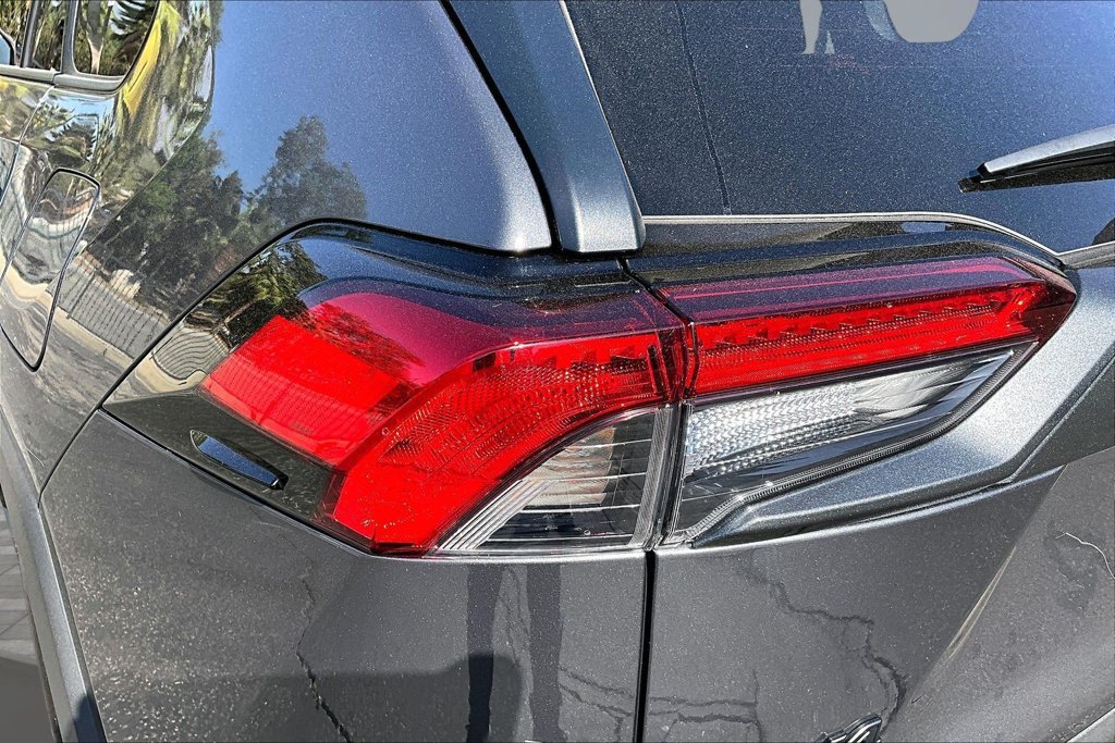 Used 2025 Toyota RAV4 XLE w/ Convenience Package FWD image 34