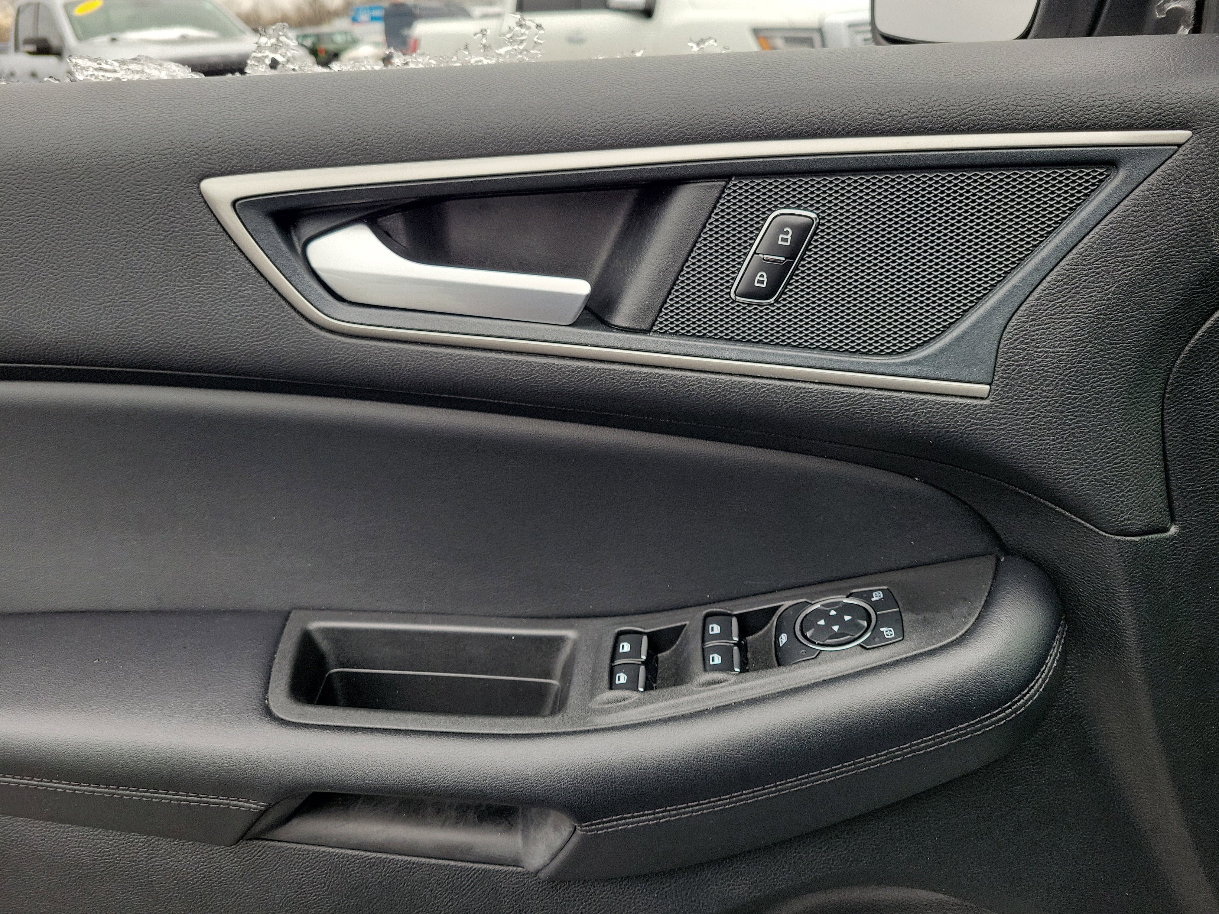 Used 2024 Ford Edge SEL AWD/4WD image 17