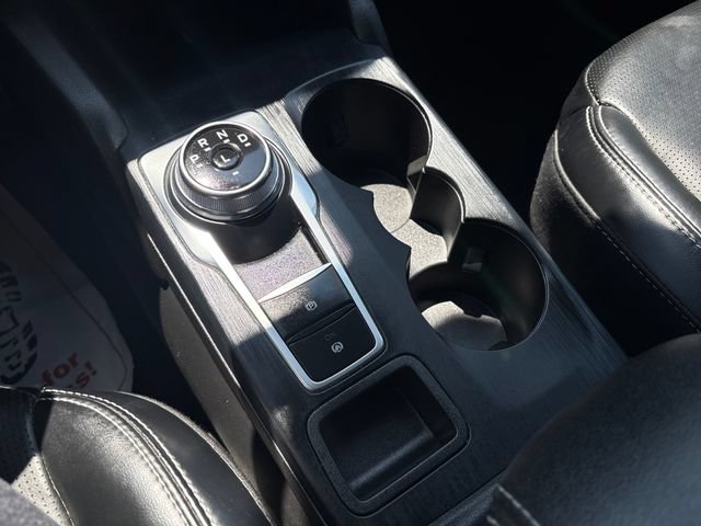Used 2025 Ford Escape Platinum AWD/4WD image 17