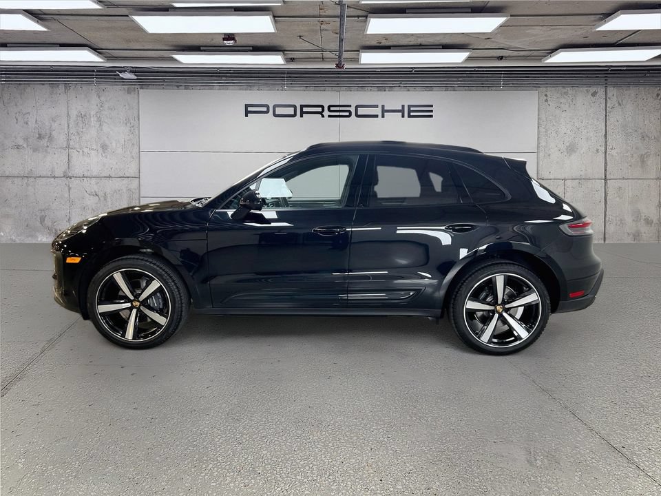 Certified 2026 Porsche Macan AWD/4WD image 2