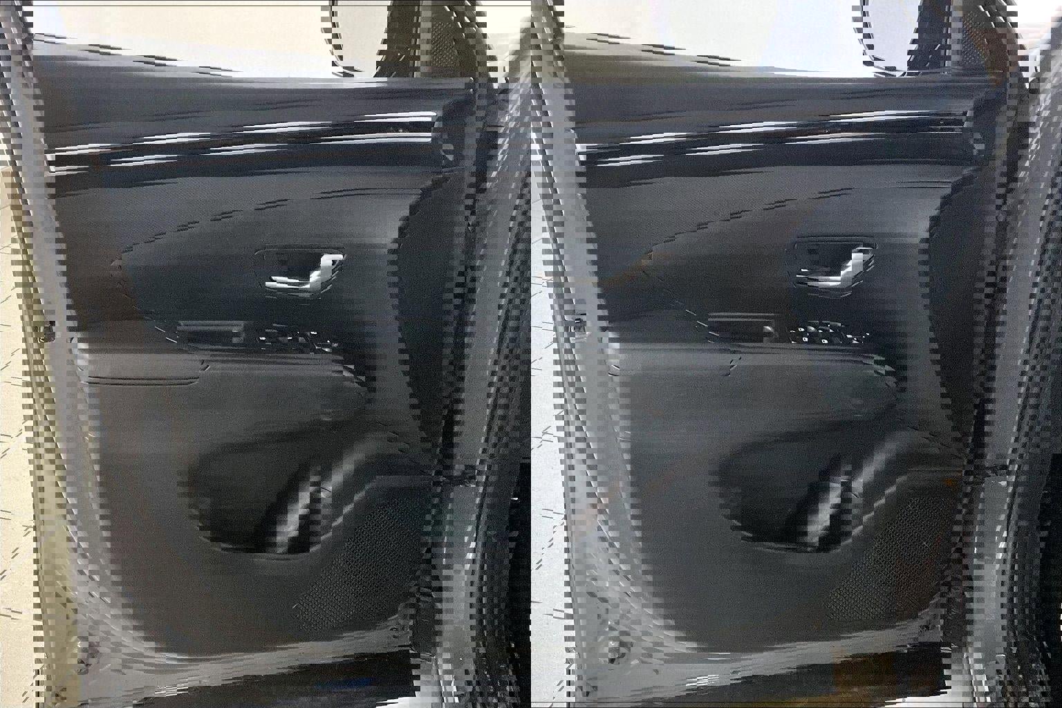 Used 2023 Hyundai Santa Cruz SE image 20