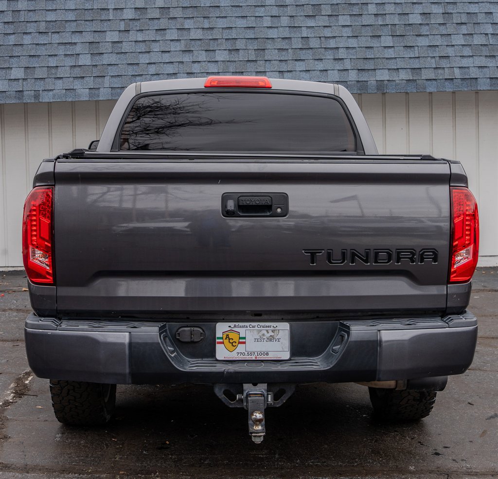 Used 2018 Toyota Tundra SR5 w/ SR5 Upgrade Package image 4