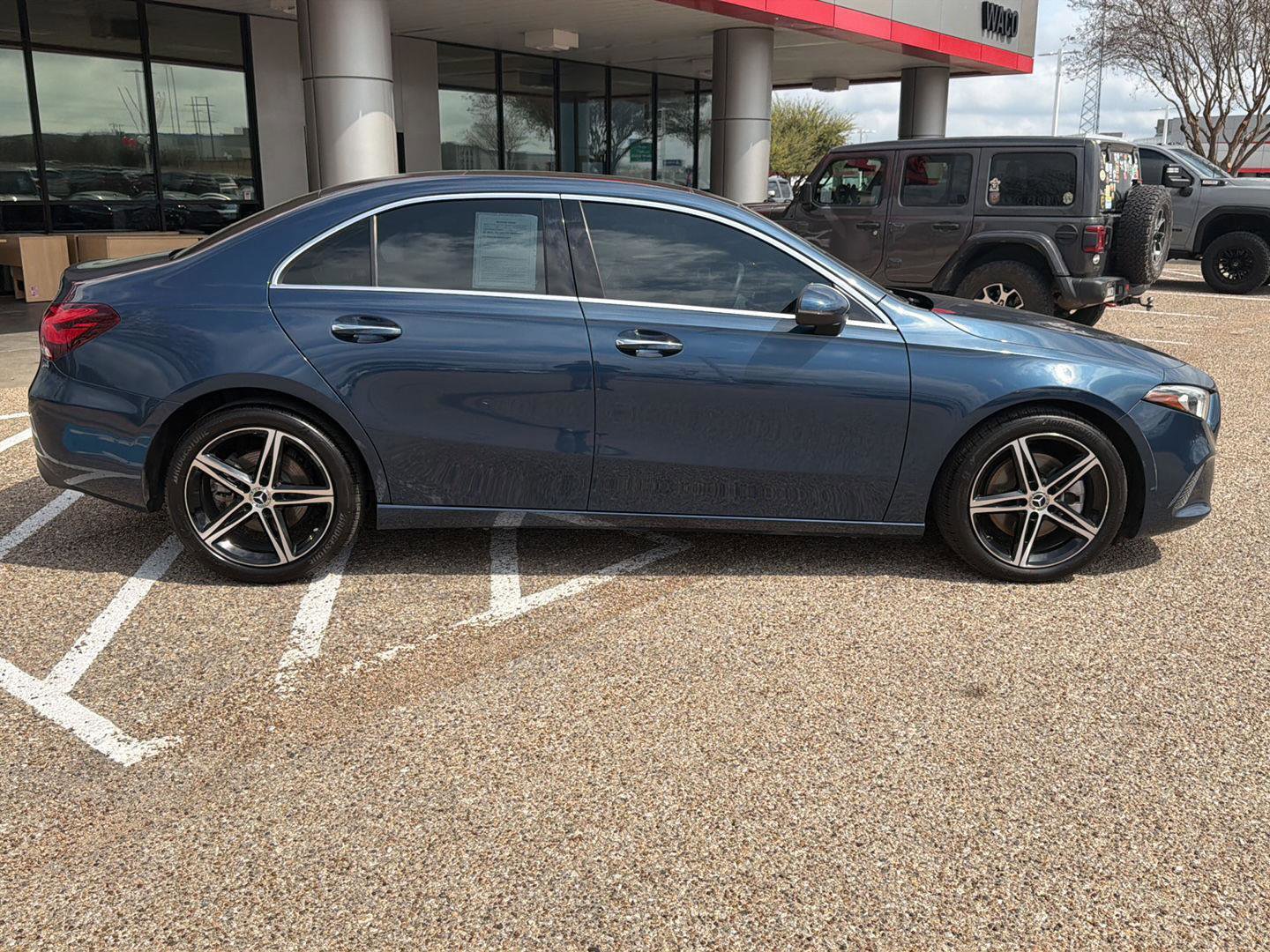 Used 2022 Mercedes-Benz A 220 image 2