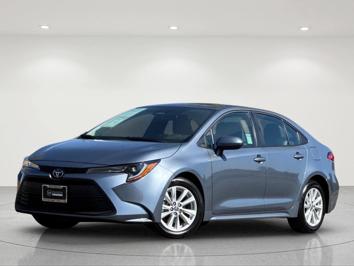 Used 2026 Toyota Corolla LE w/ LE Premium Package FWD image 2