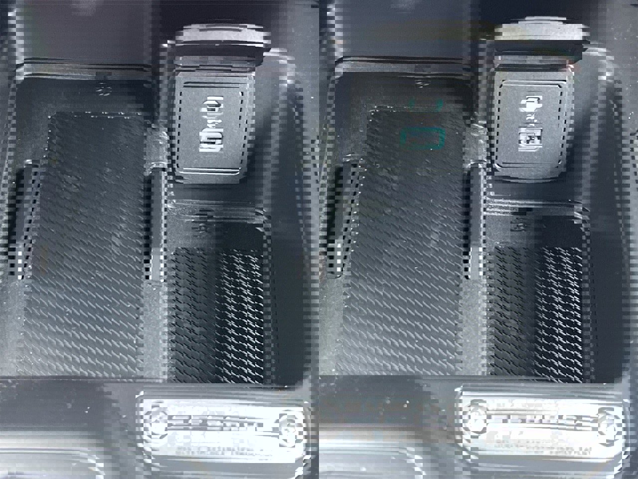 New 2025 Ford Bronco Outer Banks image 7