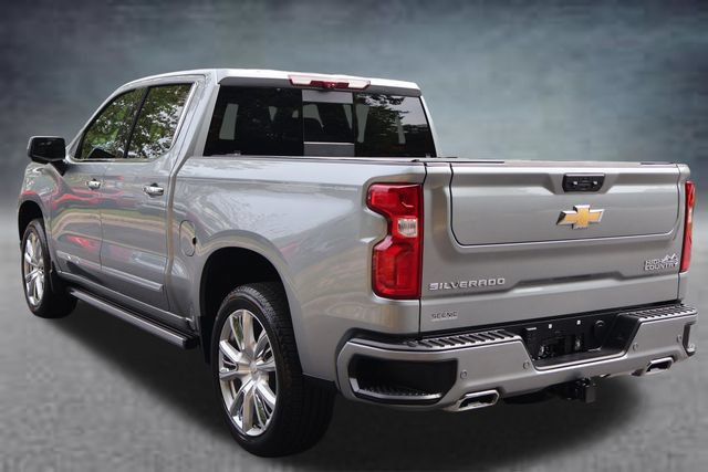 Used 2025 Chevrolet Silverado 1500 High Country w/ High Country Premium Package AWD/4WD image 23