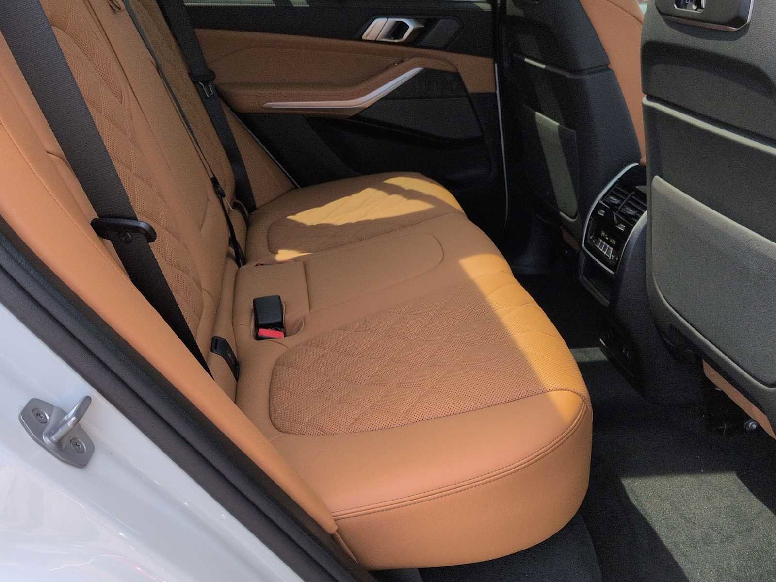 New 2026 BMW X5 xDrive40i w/ Off-Road Package image 22