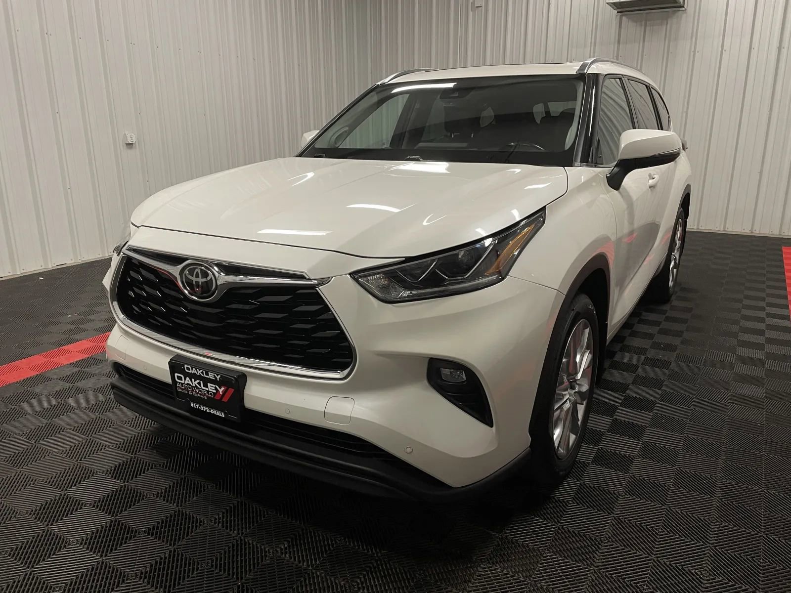 Used 2020 Toyota Highlander Limited image 10