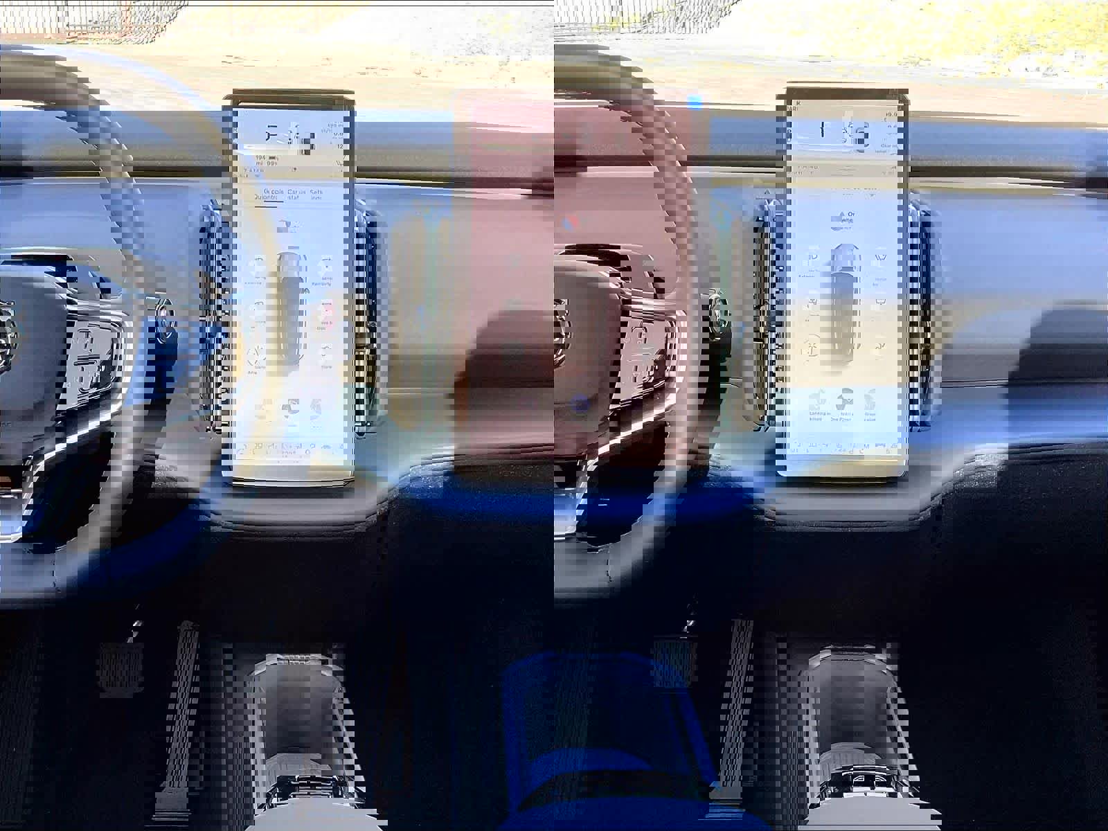 New 2026 Volvo EX30 Plus w/ Climate Package image 9