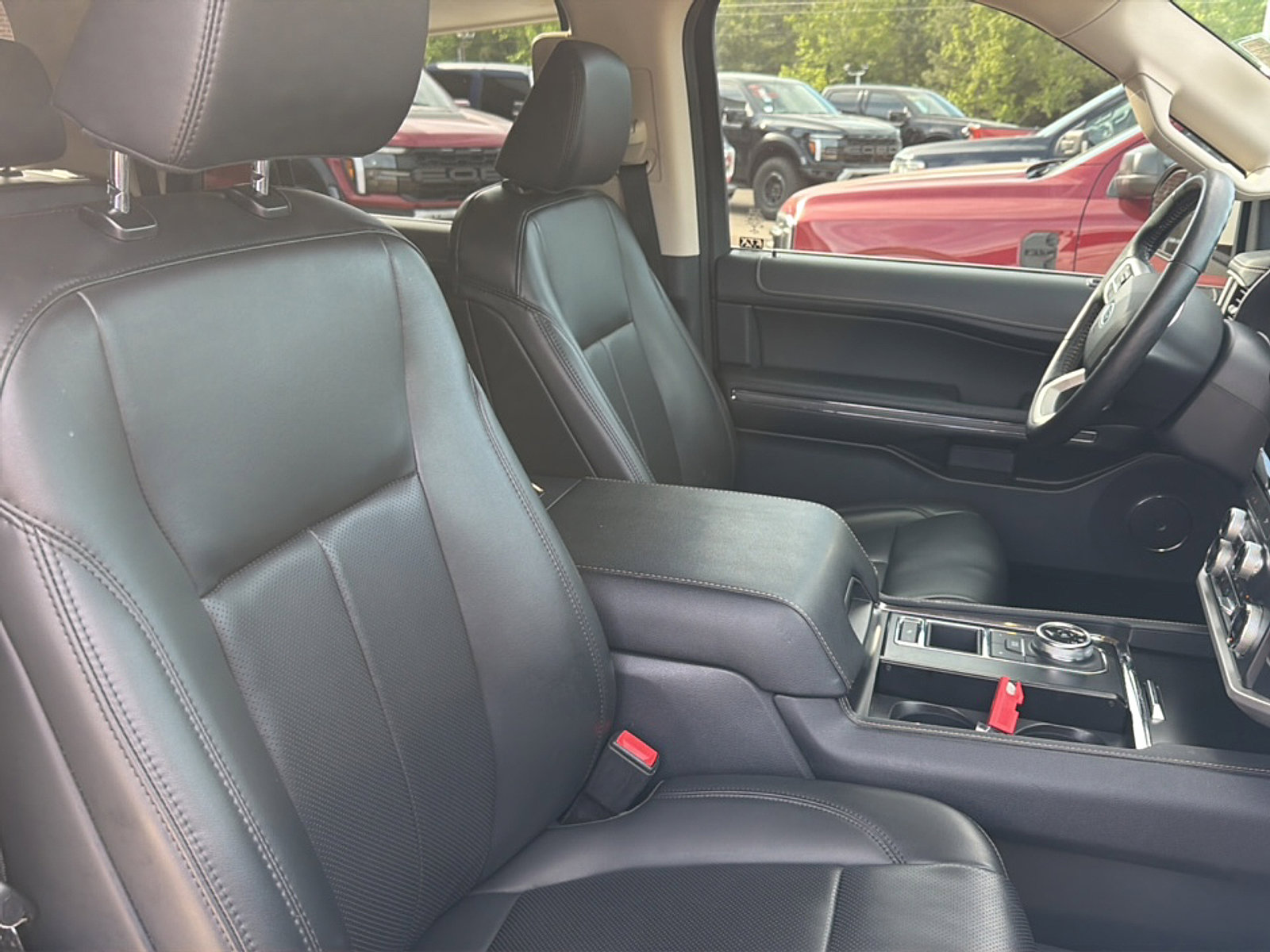 Used 2022 Ford Expedition Max XLT RWD image 13