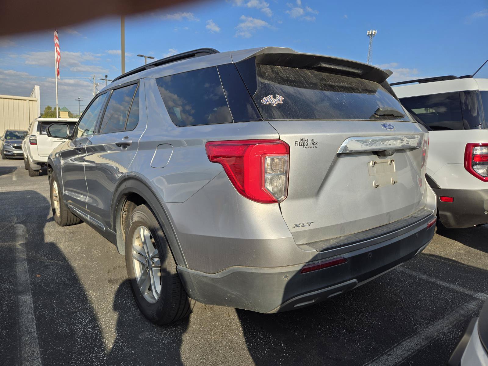 Used 2023 Ford Explorer XLT w/ Equipment Group 202A RWD image 5