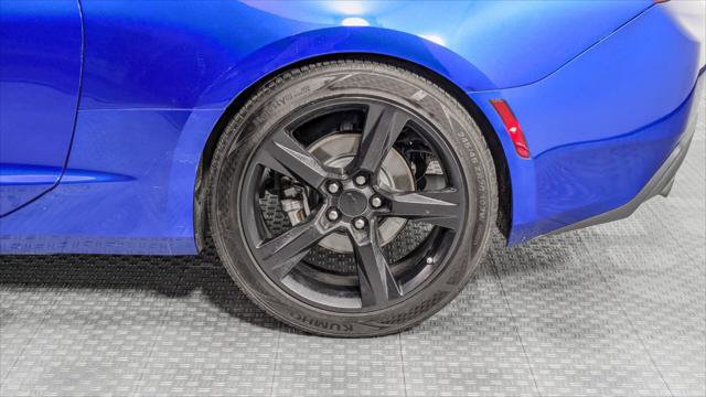Used 2018 Chevrolet Camaro LT image 31
