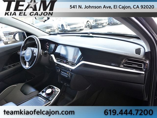 Certified 2022 Kia Niro EX FWD image 11