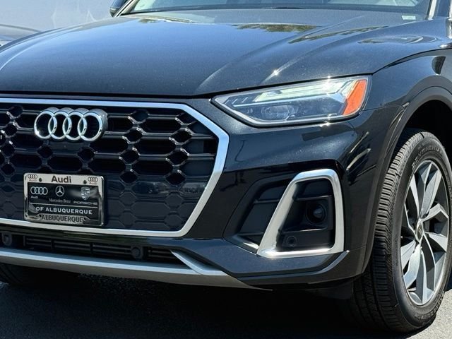 Used 2023 Audi Q5 2.0T Premium Plus w/ Premium Plus Package AWD/4WD image 2