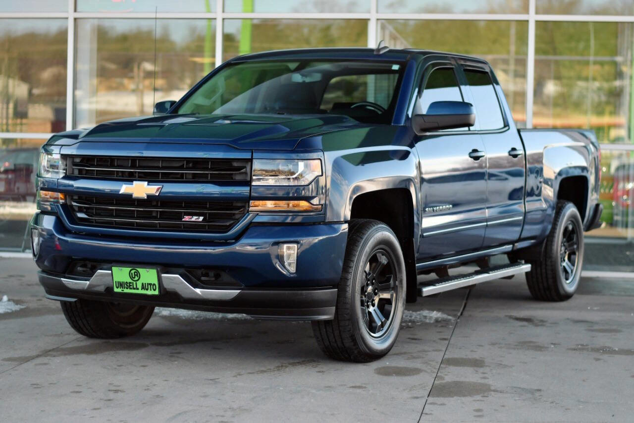 Used 2017 Chevrolet Silverado 1500 LT w/ All Star Edition image 3
