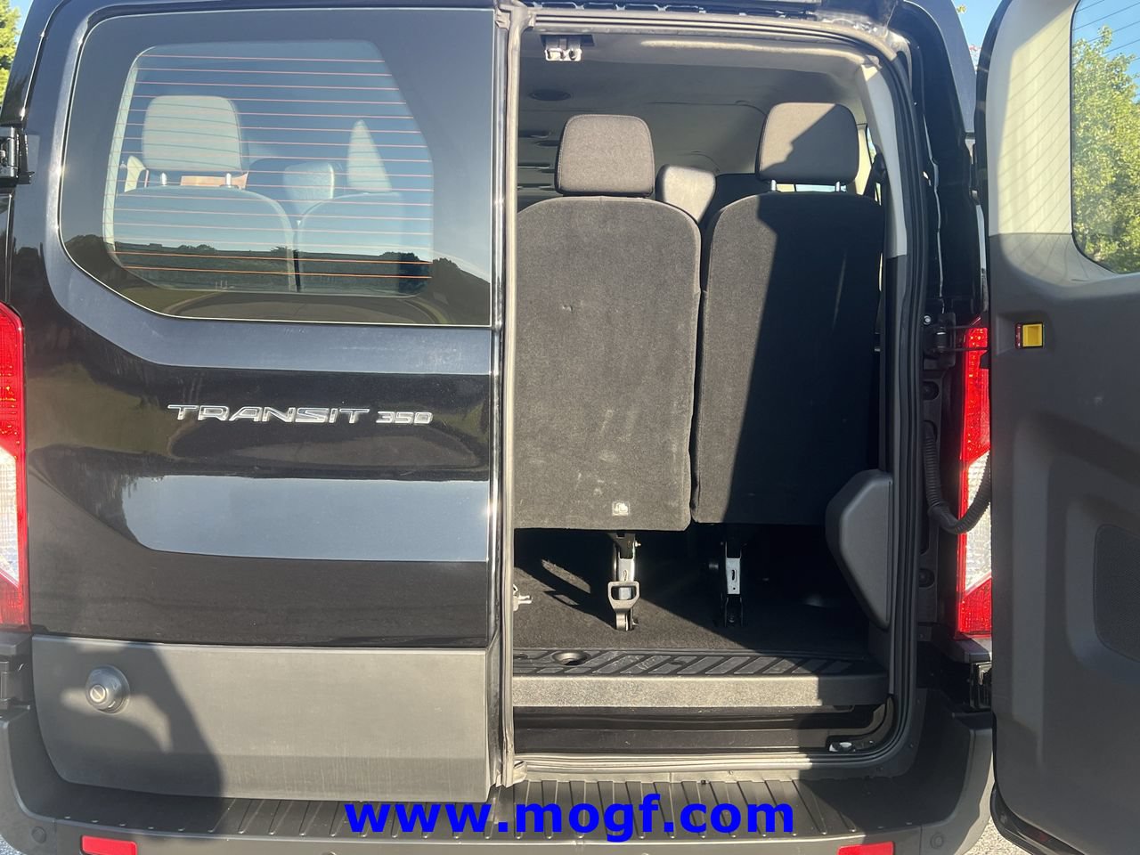 Used 2024 Ford Transit 350 XLT RWD image 18