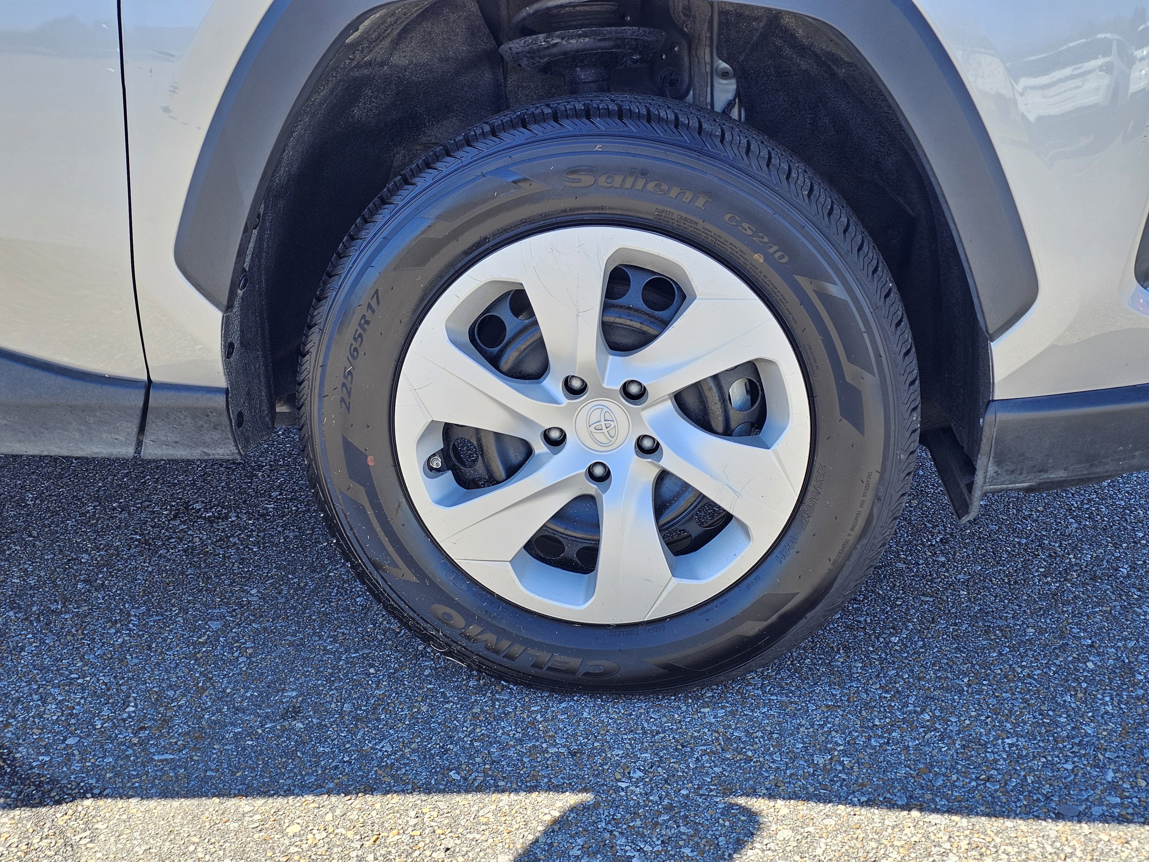 Used 2024 Toyota RAV4 LE image 6