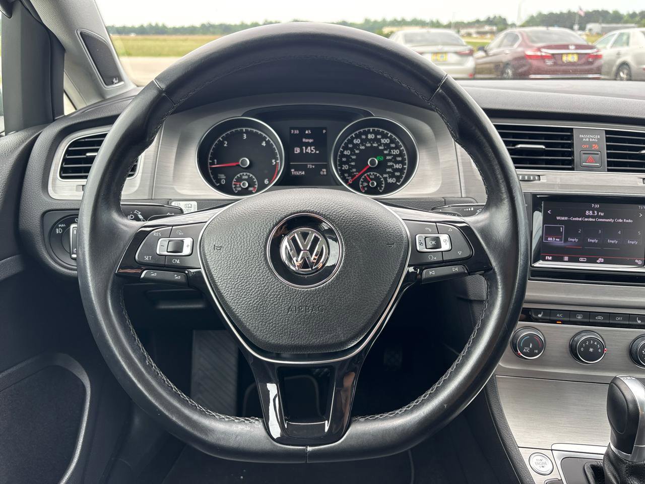 Used 2015 Volkswagen Golf TDI SE FWD image 13