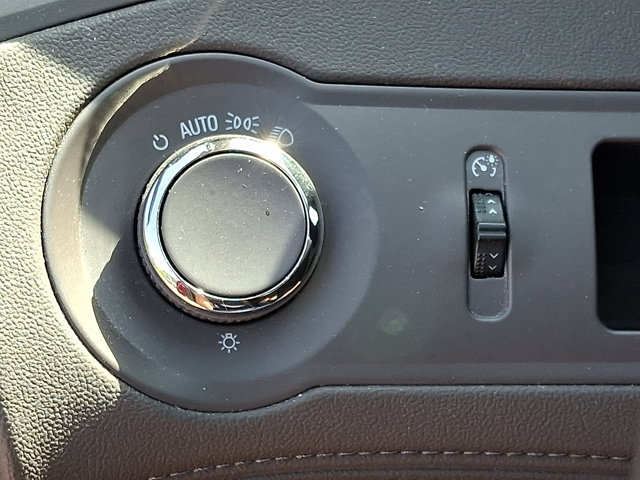 Used 2014 Buick LaCrosse Leather FWD image 24