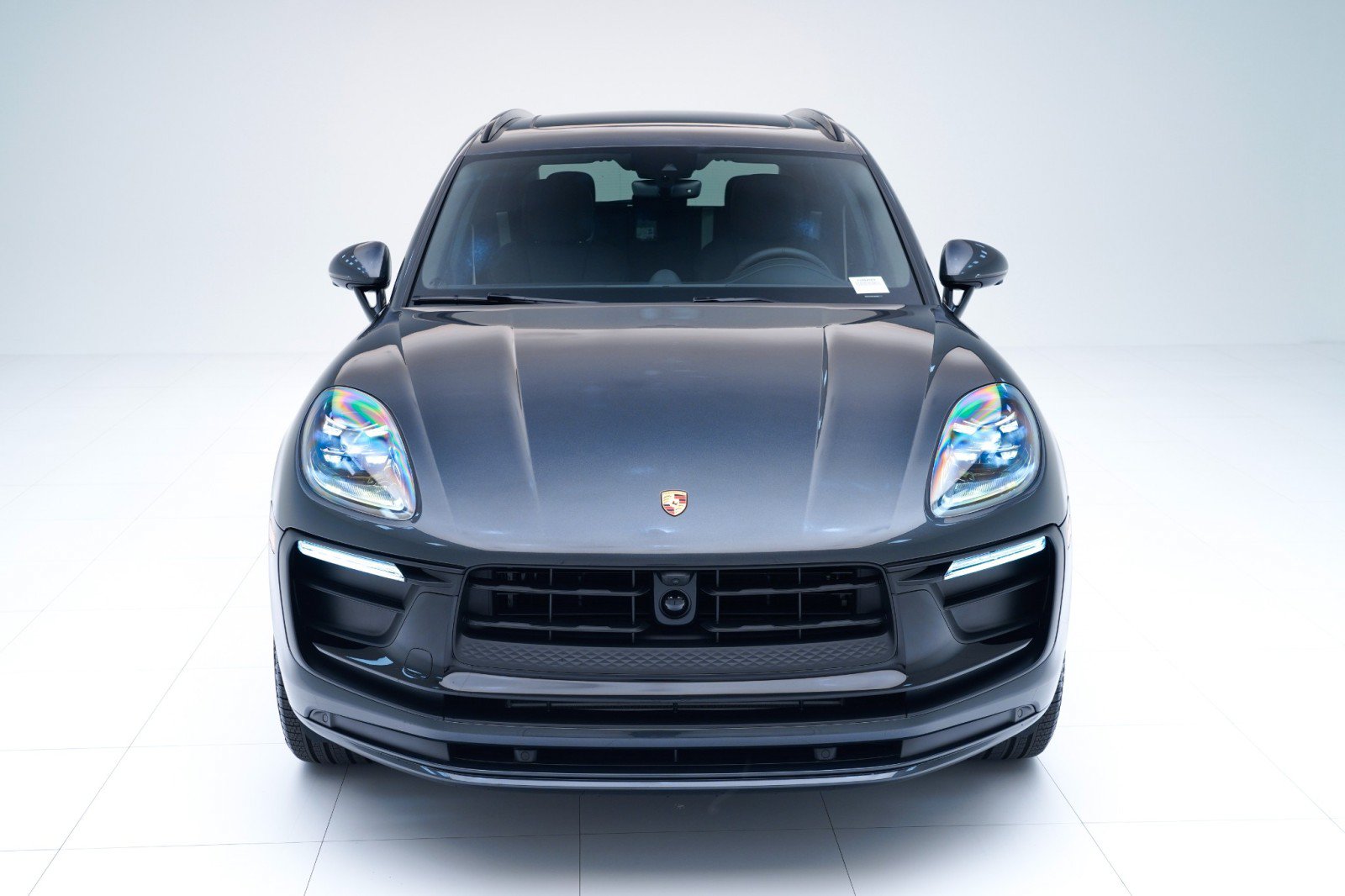 Certified 2026 Porsche Macan Turbo AWD/4WD image 6
