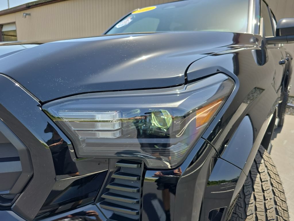 Used 2026 Toyota Tacoma SR5 AWD/4WD image 33