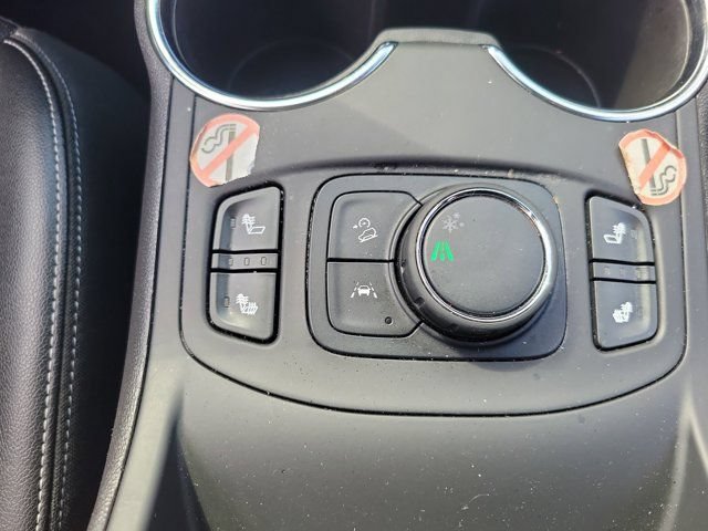 Used 2024 GMC Terrain SLT FWD image 24