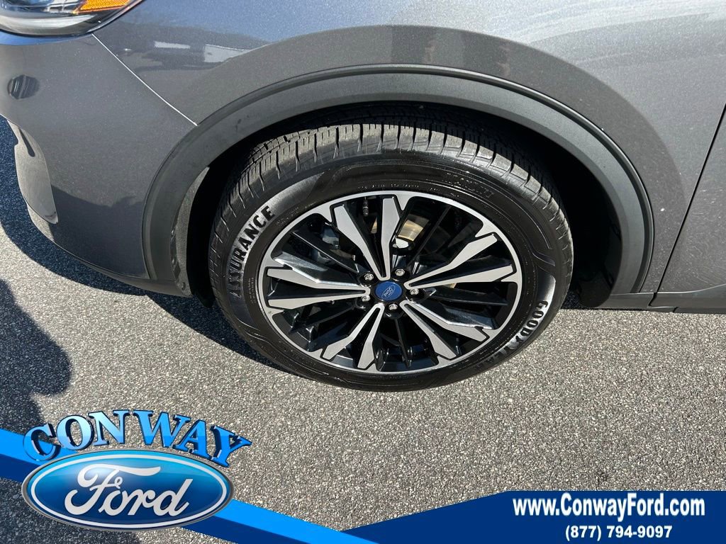 Used 2022 Ford Escape SEL w/ SEL Stealth AWD Package image 15