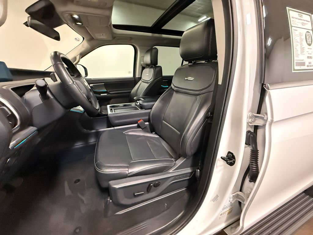 Used 2025 Ford Expedition Max Platinum image 12