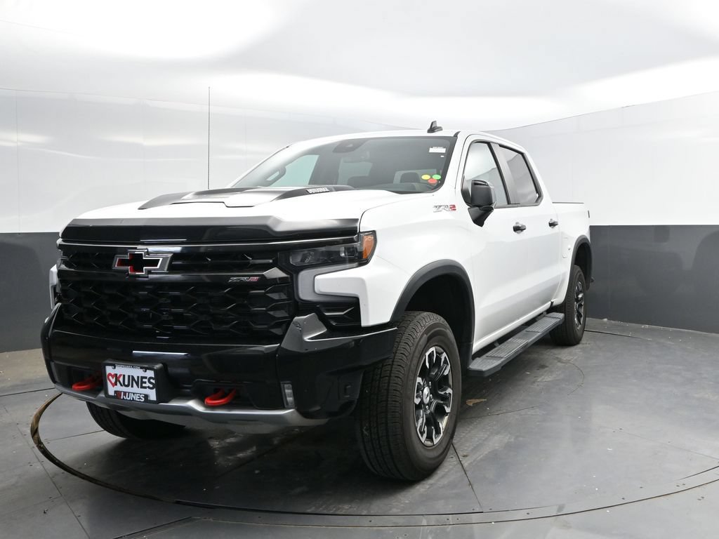 Used 2024 Chevrolet Silverado 1500 ZR2 AWD/4WD image 4
