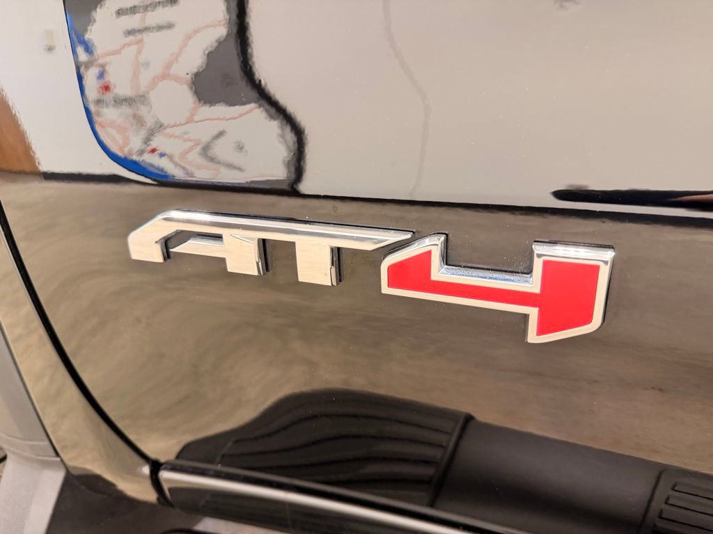 Used 2023 GMC Sierra 1500 AT4 w/ AT4 Preferred Package image 18