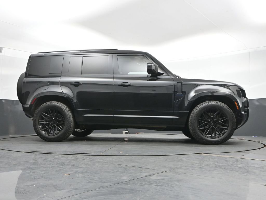 Used 2026 Land Rover Defender 110 X-Dynamic SE image 47