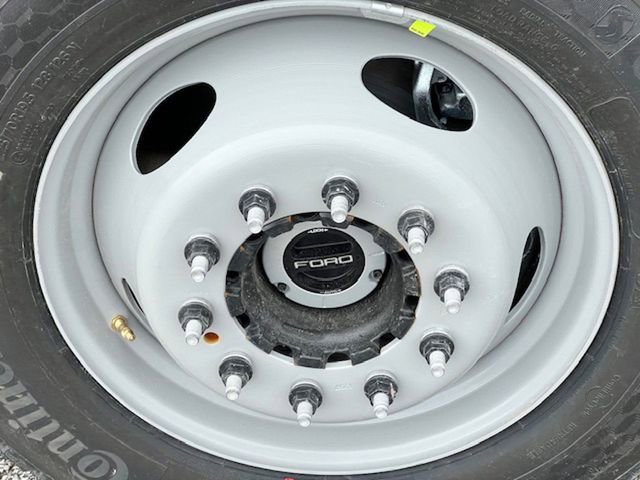 New 2025 Ford F550 4x4 Regular Cab Super Duty image 10